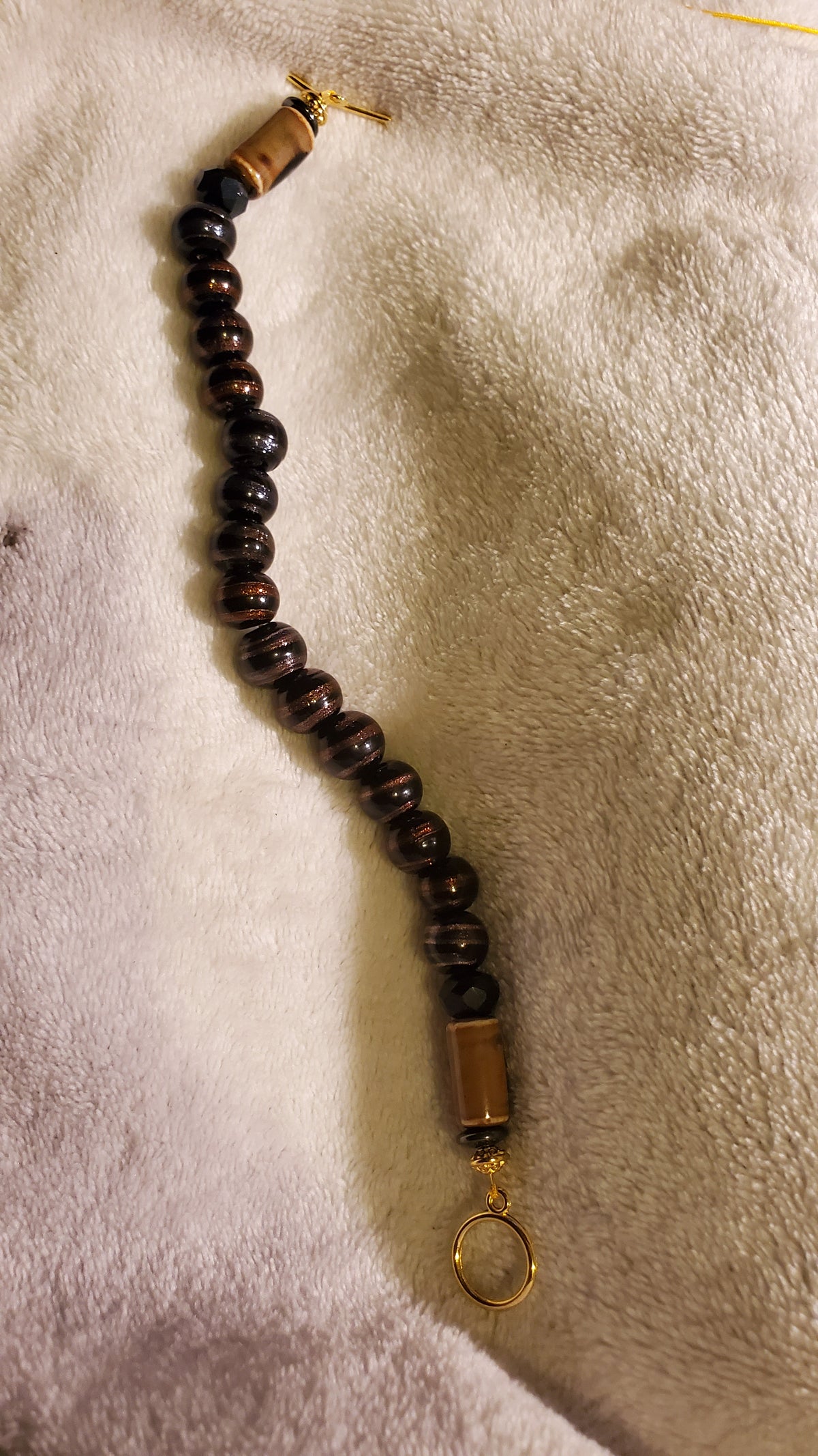 Gold sand bracelet