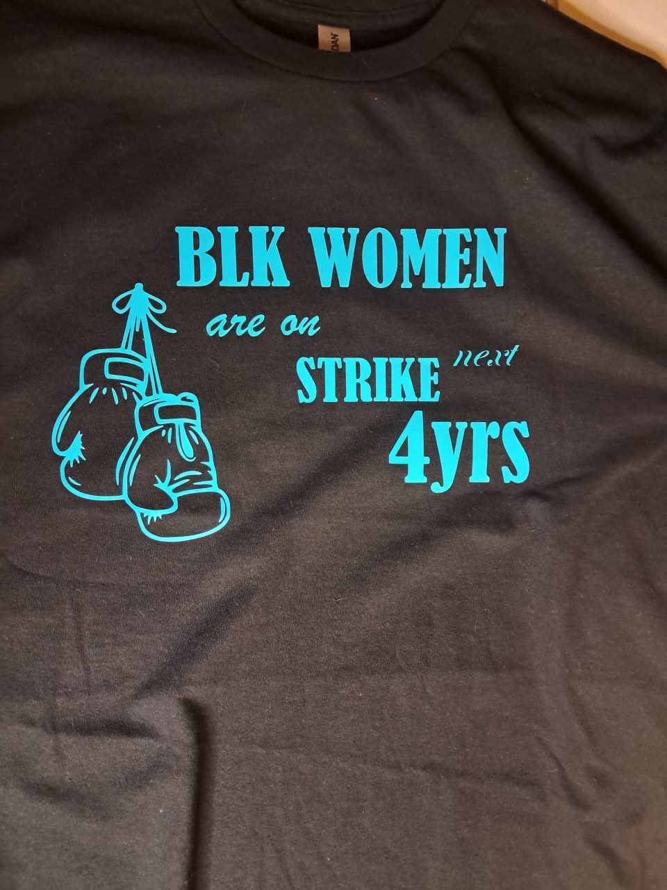 92% blk women on strike get somebody else to do it short-sleeved t shirt