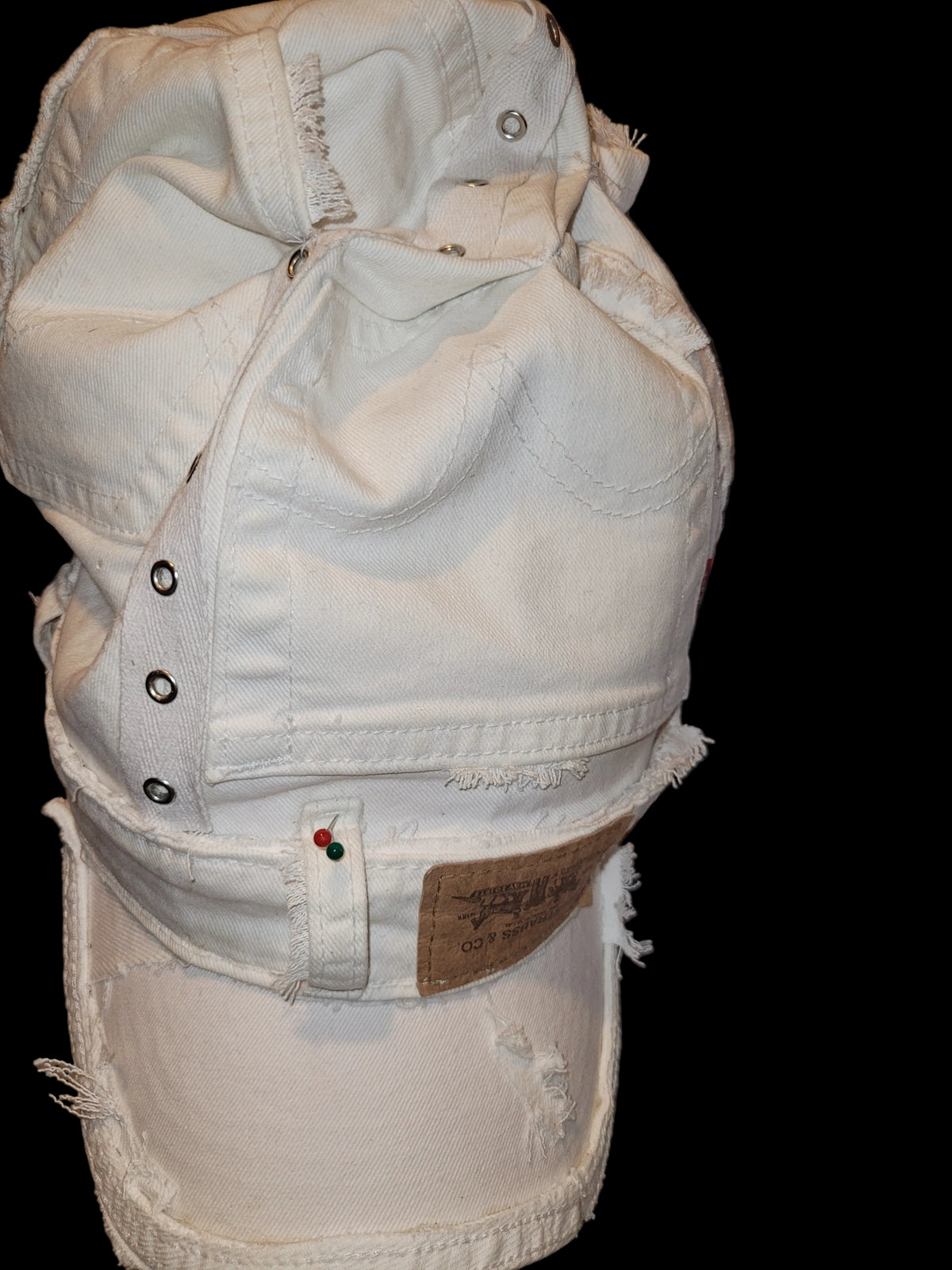 Handmade Levi's Denim Hat with 4 Pockets – Upcycled Jean Cap