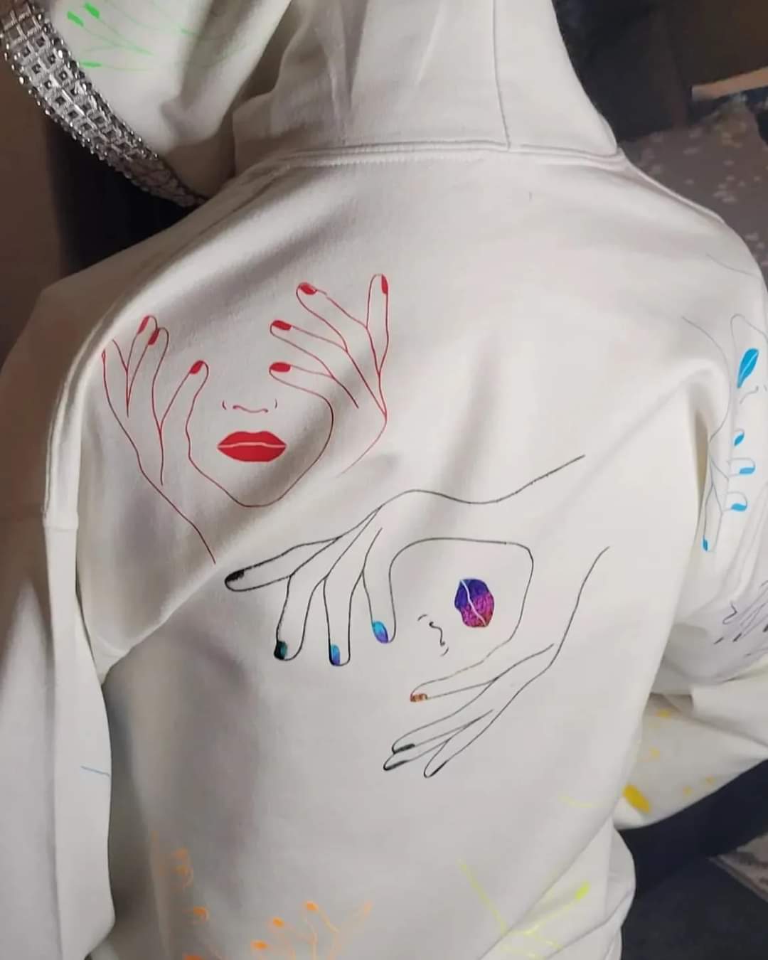 Swaggy, many faces sweatshirts