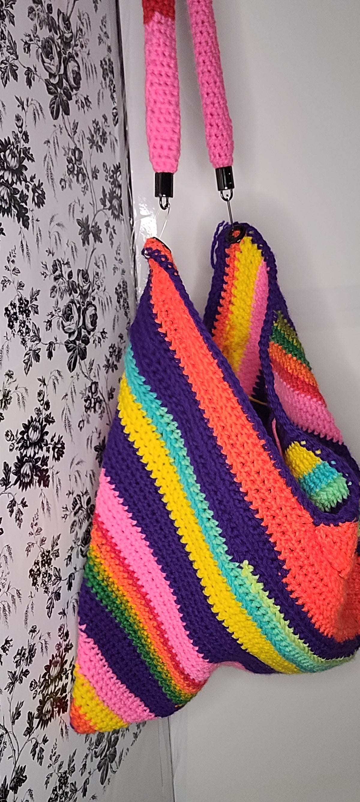 Multicolored crossbody crochet bag