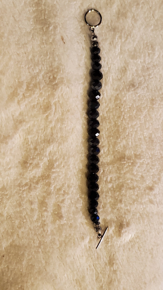 Black rondell toggle bracelet